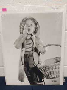 lot 60232 image: Masterpiece Editions 393 Shirley Temple