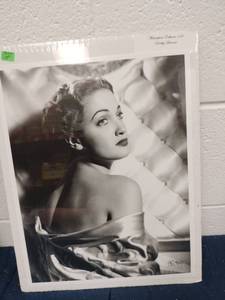 lot 60254 image: Masterpiece Editions 150 Dorthy Lamour