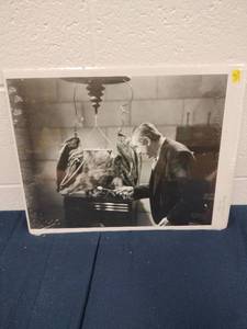 lot 60273 image: Masterpiece Editions 748 Bela Lugosi The Devil Bat