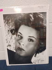 lot 60297 image: Masterpiece Editions 152 Jean Peters