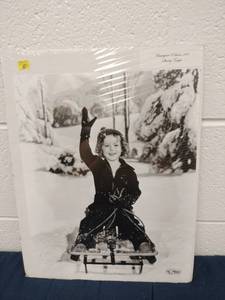 lot 60298 image: Masterpiece Editions 194 Shirley Temple