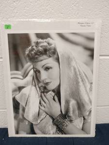 lot 60332 image: Masterpiece Editions 147 Claudette Colbert