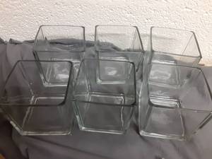 lot 751 image: 6 Pieces Clear Square Jars, Center Piece Decoration  - Retail $0