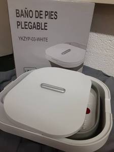 lot 807 image: Collapsible Foot Spa Bath Basin - Retail $25