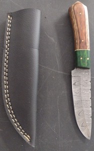 lot 35 image: Handcrafted Damascus Steel Full Tang Knife Blade with Sheath approx 8 inches Hunting Fishing