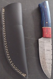 lot 37 image: Handcrafted Damascus Steel Full Tang Knife Blade with Sheath approx 8 inches Hunting Fishing
