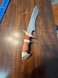 lot 1013 image: Very Cool Knife