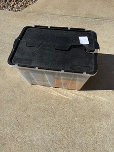 lot 1016 image: Tub full of many kids books