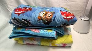 lot 4 image: Childrens Character Blanket 3-Piece Bundle
