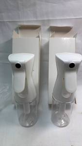 lot 49 image: Water Mister Spray Bottles Set of 2