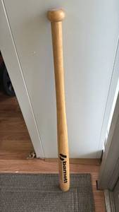 lot 82 image: Barnett Wooden Baseball Bat Official 32 inch 81cm