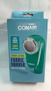 lot 96 image: Conair Complete Care Electric Fabric Shaver