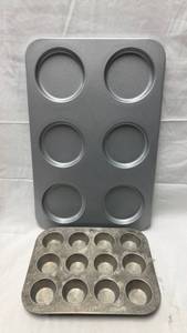 lot 170 image: Muffin Pan Set - Multiple Baking Tins Collection