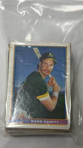 lot 186 image: Baseball Card Collection with Dann Howitt and Various Players (54 Total)