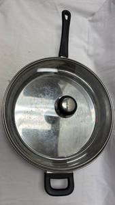 lot 189 image: 5 QT Stainless Steel Saute Pan with Glass Lid