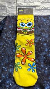 lot 223 image: SpongeBob SquarePants Krabby Patty Crew Socks