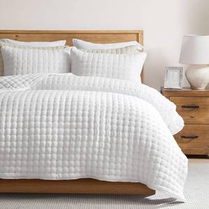 lot 4389 image: WDCOZY White Queen Quilt Bedding 3-Piece Set with Pillow Shams