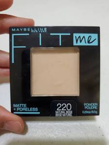 lot 56858 image: Maybelline Fit Me Matte Poreless Powder Natural Beige 220 - Retail $3