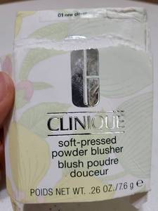 lot 56896 image: Clinique Soft-Pressed Powder Blusher in New Clover - Retail $15