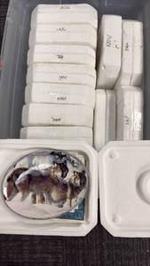 lot 30108 image: Bradford Exchange Wolf Scene Collector Plate Set with Certificates (Complete Set)  - Retail $150