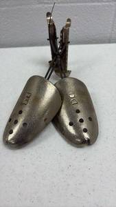 lot 30129 image: Metal Shoe Stretcher Tool Set - Retail $15