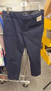 lot 60795 image: Banana Republic Navy Blue Dress Pants Size 6 - Retail $15