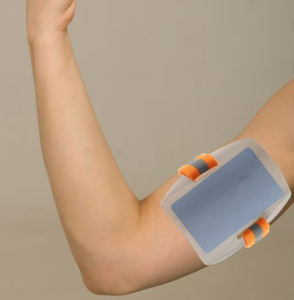 lot 2731 image: Arm BadgeCard Holder Orange Safety Straps - 2 ct