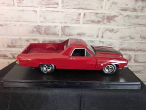 lot 201 image: Chevrolet El Camino SS Die Cast Model Car in Display Case