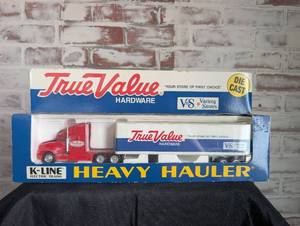 lot 804 image: K-Line True Value Hardware Heavy Hauler Die Cast Semi Truck