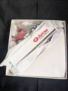 lot 809 image: Winross Arrow Automotive Industries Semi Truck and Trailer Die Cast Model