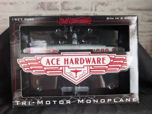 lot 906 image: Ertl Collectibles 1927 Ford Tri-Motor Monoplane Ace Hardware Die-Cast Model Airplane