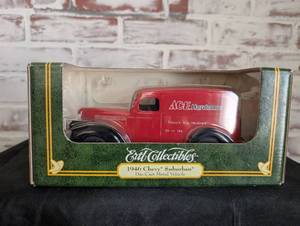 lot 1111 image: Ertl Collectibles 1946 Chevy Suburban Ace Hardware Die-Cast Metal Vehicle