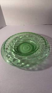 lot 1429 image: Green Depression Glass Ribbed Bowl