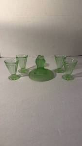 lot 1433 image: Green Depression Glass Set with Bird Lid