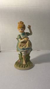 lot 1435 image: Lefton figurine