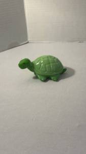 lot 1436 image: Fenton jadeite turtle figurine