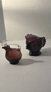 lot 1444 image: Art Glass fish cup and pitcher