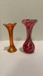 lot 1508 image: Art glass bud vases