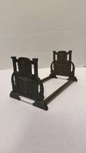 lot 1521 image: Vintage brass slide bar bookend