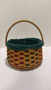 lot 1525 image: Longaberger basket