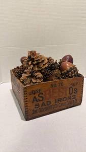 lot 1529 image: Antique wooden box with pinecones