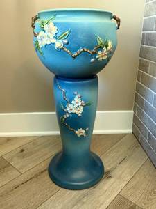 lot 1 image: Roseville Pottery apple blossom pot with pedestal stand