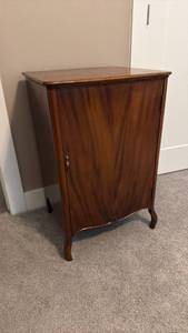 lot 908 image: Antique sheet music cabinet 30 x 20 x 18 in