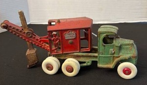 lot 1000 image: Hubley Mack general steam shovel truck