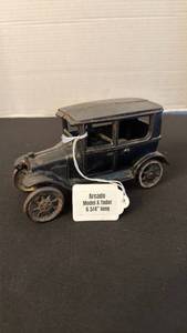 lot 1007 image: Arcade Model A Tudor