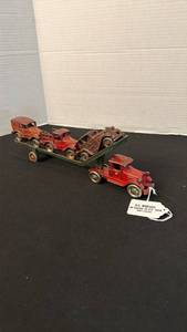 lot 1017 image: A.C.Williams car carrier with 3 Austin cars