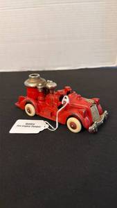 lot 1024 image: Hibley fire engine pumper