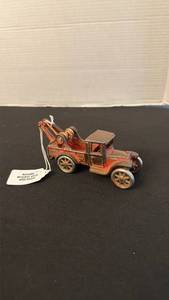 lot 1026 image: Arcade wrecker truck with boom