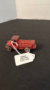 lot 1033 image: Hubley tank truck