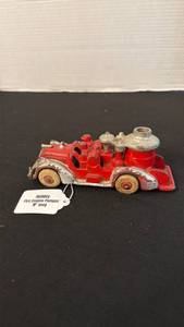 lot 1053 image: Hubley fire engine pumper